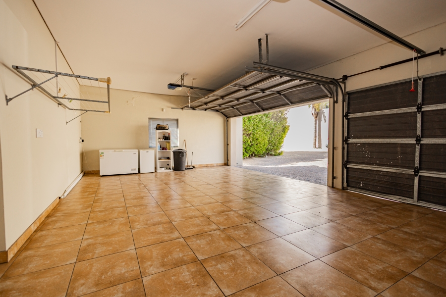 6 Bedroom Property for Sale in Baronetcy Estate Western Cape